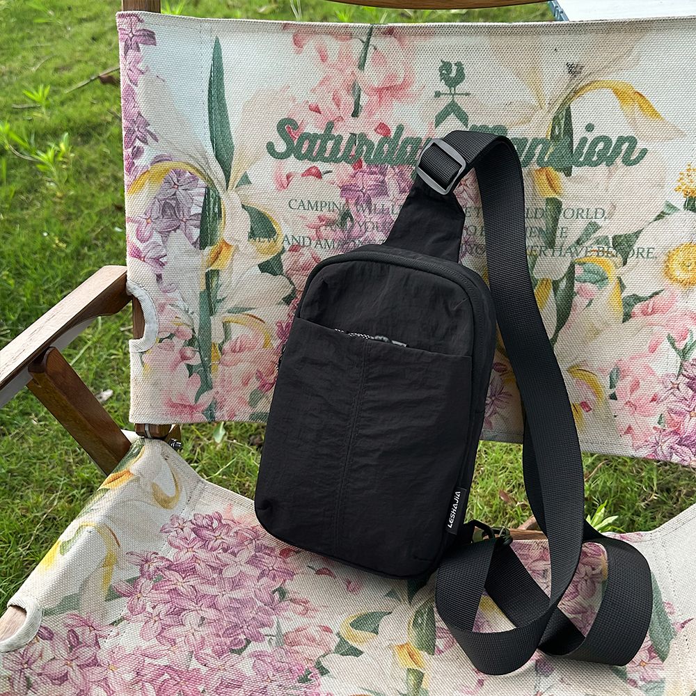 Chest Bag for Men and Women 2025 New Summer Small Backpack Crossbody Bag Casual Shopping Versatile Mobile Phone Bag