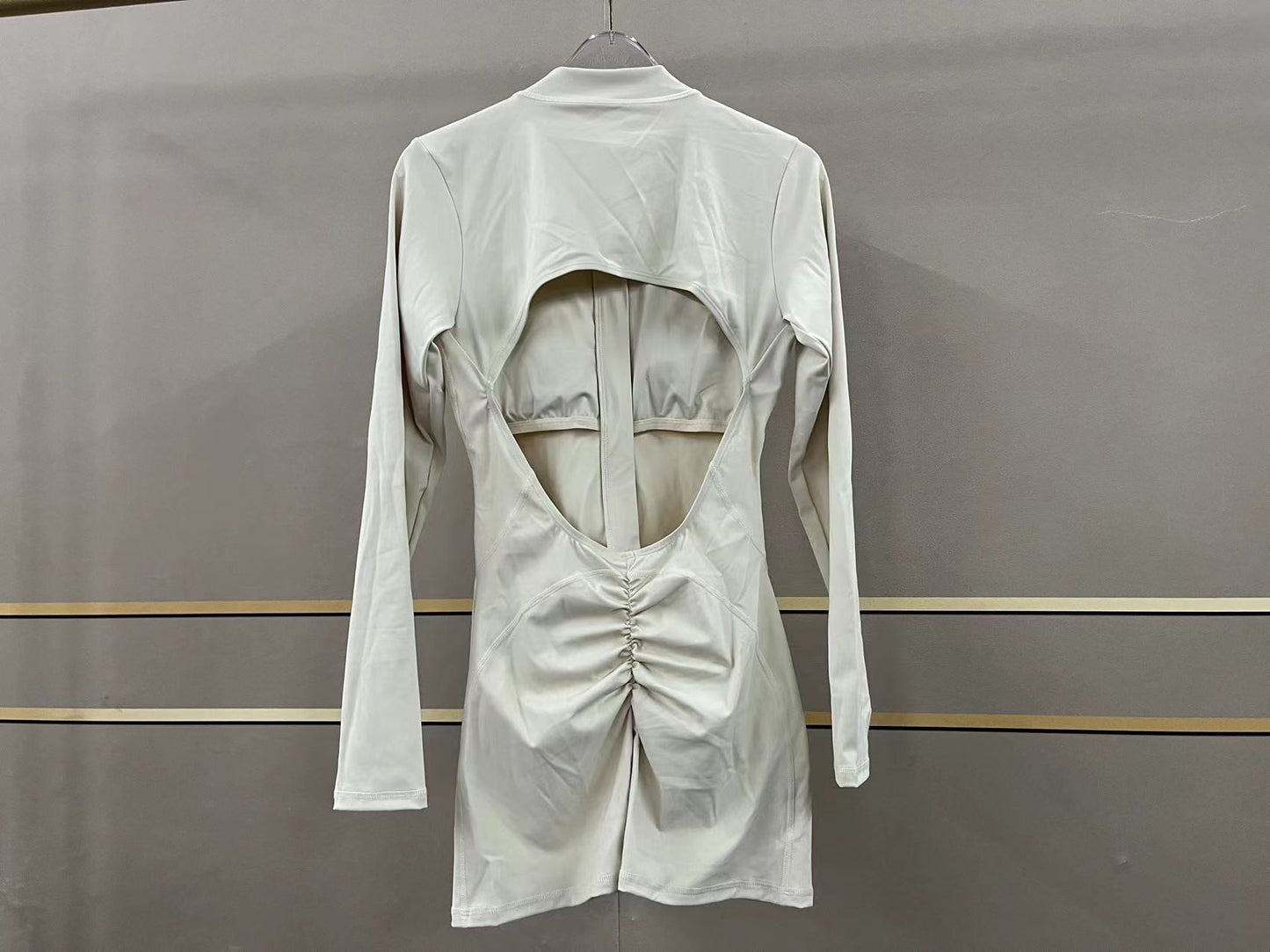 V Back Scrunch One-Piece Suit Push Up Sports Jumpsuit Woman Fitness Zipper Overalls Workout Rompers Women Gym Bodysuits Female