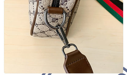 Casual Lightweight Sling Bag with Color Block Strap for Men PU Leather Messenger Bag Trend Wide Strap Crossbody Bags Designer
