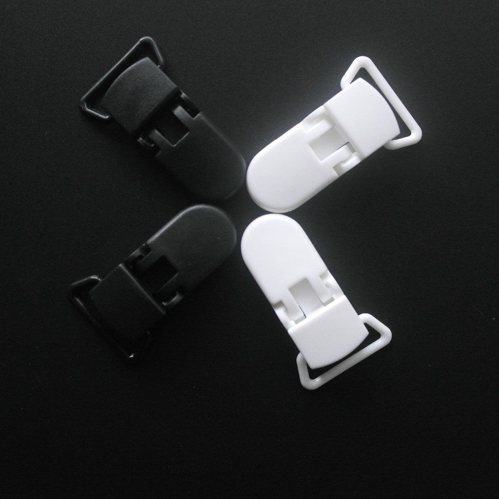 Sutoyuen 40pcs Hot D Shape Kam Plastic Pacifier Clips Plastic Baby Soother Dummy Suspender Chain Holder Clips for 20mm Ribbon