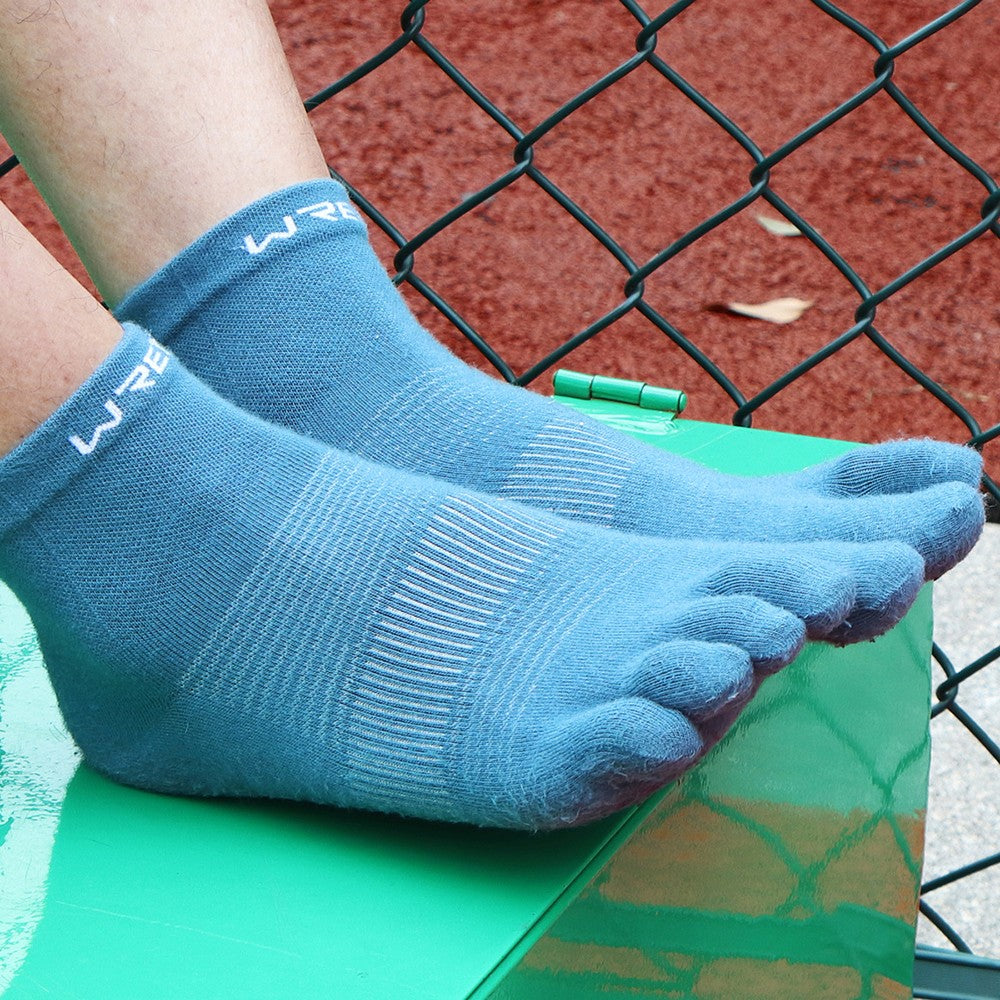 WRELS 1 Pair of New Quick-drying, Sweat-wicking, Breathable CoolMax Split-toe Sports Socks for Marathon Running Fitness Cycling