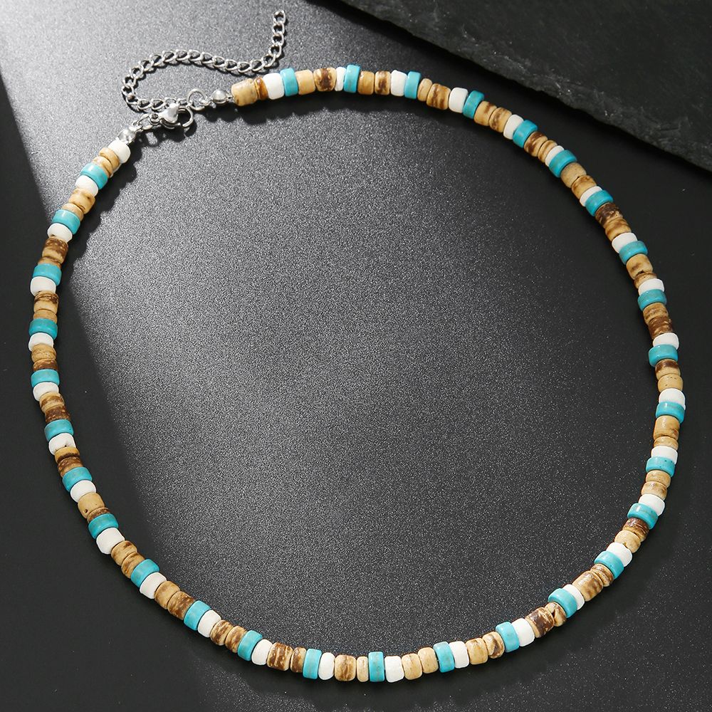 Colar Masculino Artesanal de Contas de Madeira e Argila Colar Fashion Vintage Africano de Contas Brancas para Homens Colar de Surfista de Praia Joias Tribais