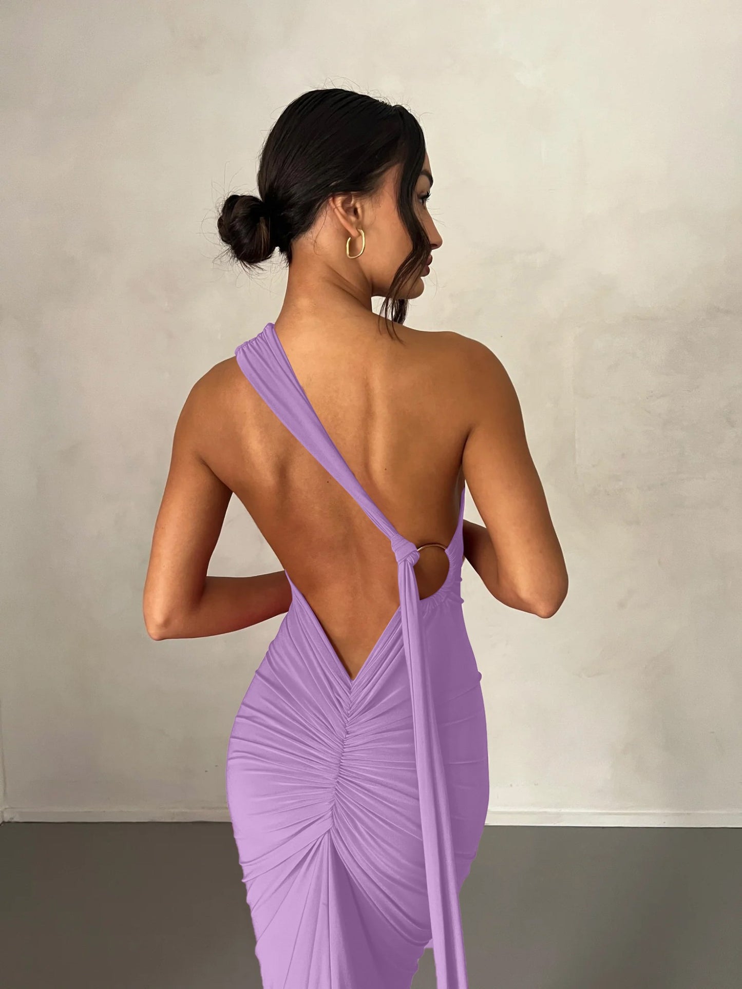 Hugcitar One Shoulder Backless Adjustable Scarf Loop Ruched Sexy Maxi Dress Wome