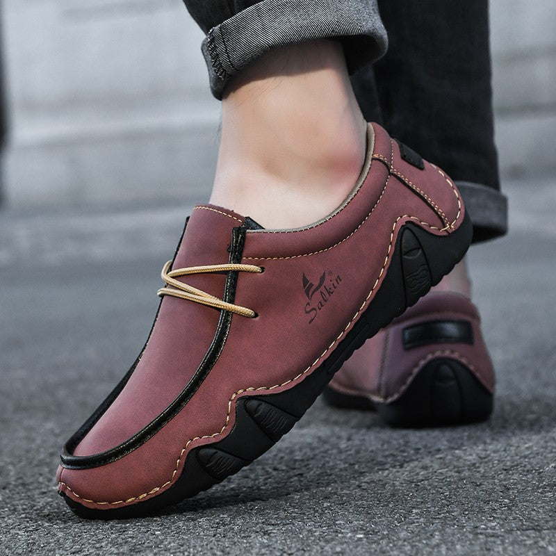 New 2024 Fashion Handmade Leather Casual Men Shoes Design Sneakers Man Loafers Breathable Low Top Flat Shoes Driving Plus Size