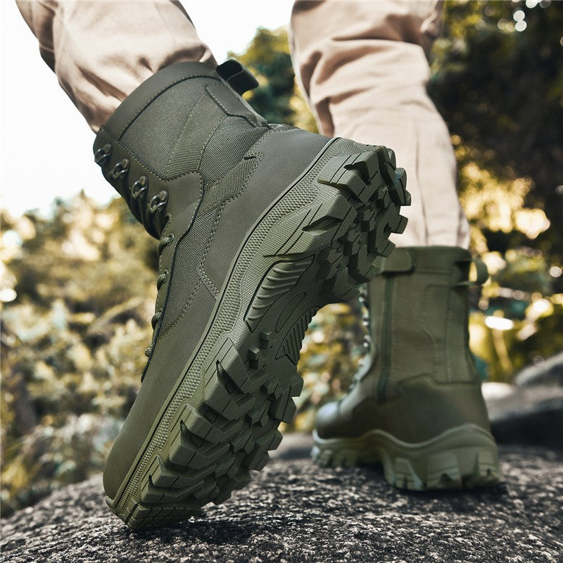 Botas impermeáveis de alta qualidade para homens grandes para caminhadas e treinamento em campo de batalha ao ar livre no outono de 2025