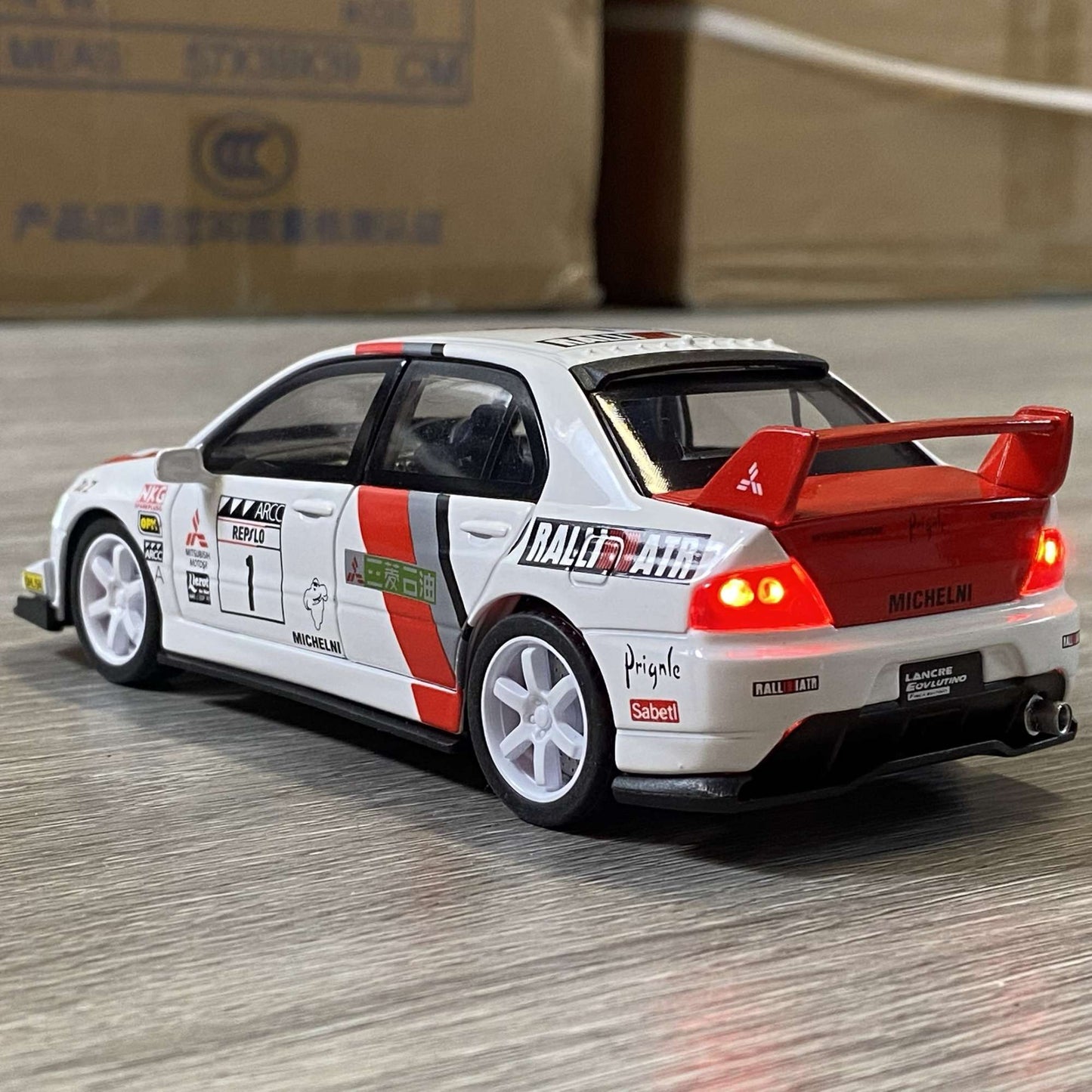 Miniatures 1:32 Mitsubishi Lancer Evolution EVO Petroleum version alloy diecast model sound light toys collection ornament gifts