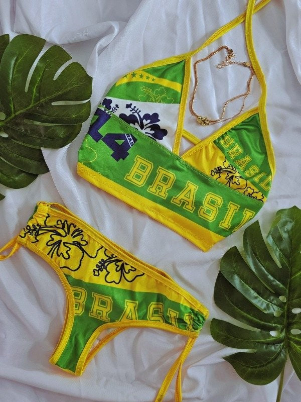 2025 New Chic Split Bathing Suit Y2k Vintage Flower Pattern Bikini Set Swimsuit Women Halter Triangle Lace Up Shorts Sexy Bikini