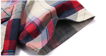 New Summer Men Short Sleeved Plaid Shirts Male Outdoor Multi Pockets Tooling Shirts Quality Man Cotton Loose Casual Cargo Shirts