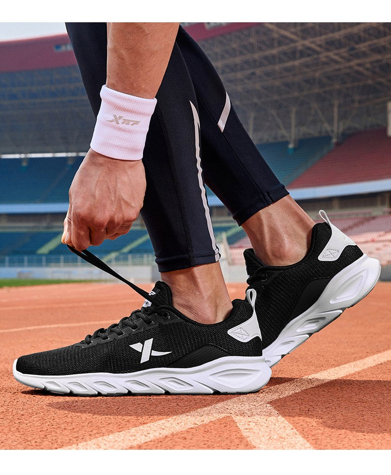 Tênis de Corrida Masculino Xtep Primavera 2025 Calçado Esportivo Absorvente de Suor Tênis Esportivo Esportivo Resistente ao Desgaste com Estabilidade 880119115131