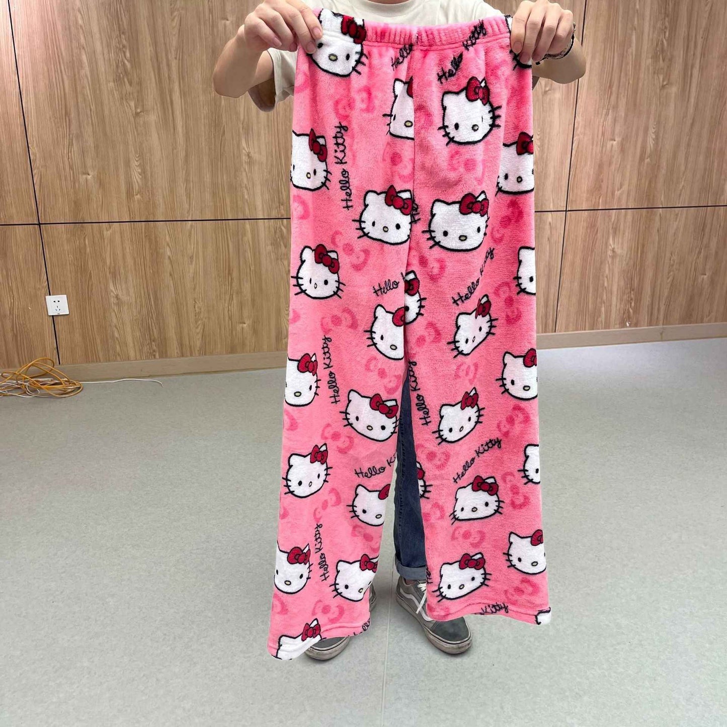 Pijama de Veludo Kawaii Hello Kitty Natal, Anime e Desenho Kuromi Outono e Inverno Roupas de Casal Casuais Soltas e Quentes para o Lar
