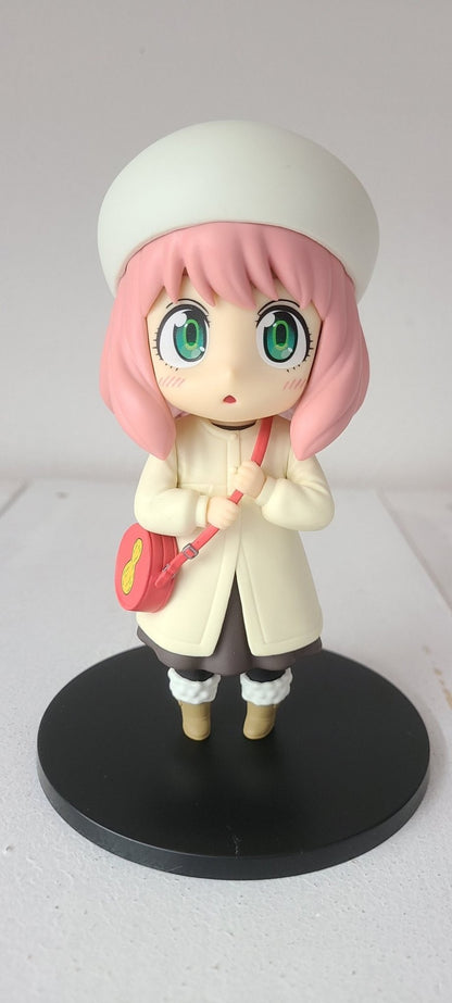15CM Anime SPY Family Anya Forger Figura 4 Roupas de Inverno Chapéu Vestir-se Fofo Modelo de Pé Brinquedo Presente Coleção Boneco de Ação
