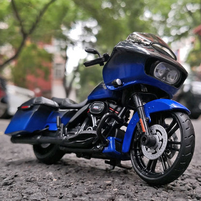 Maisto 1/18 Harley Davidson 2018 CVO Road Glide Modelo de Motocicleta Coleção de Veículos de Brinquedo Amortecedor Off Road Carro de Brinquedo