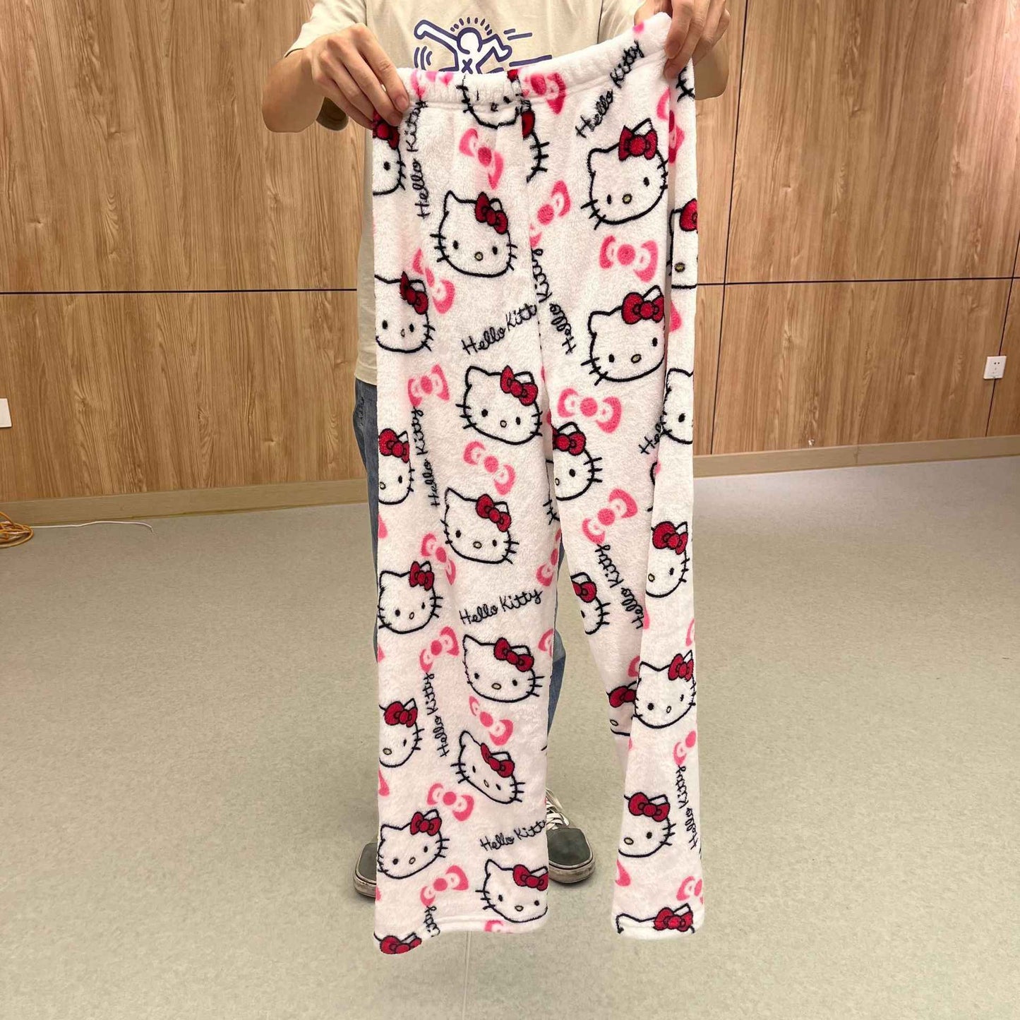 Pijama de Veludo Kawaii Hello Kitty Natal, Anime e Desenho Kuromi Outono e Inverno Roupas de Casal Casuais Soltas e Quentes para o Lar
