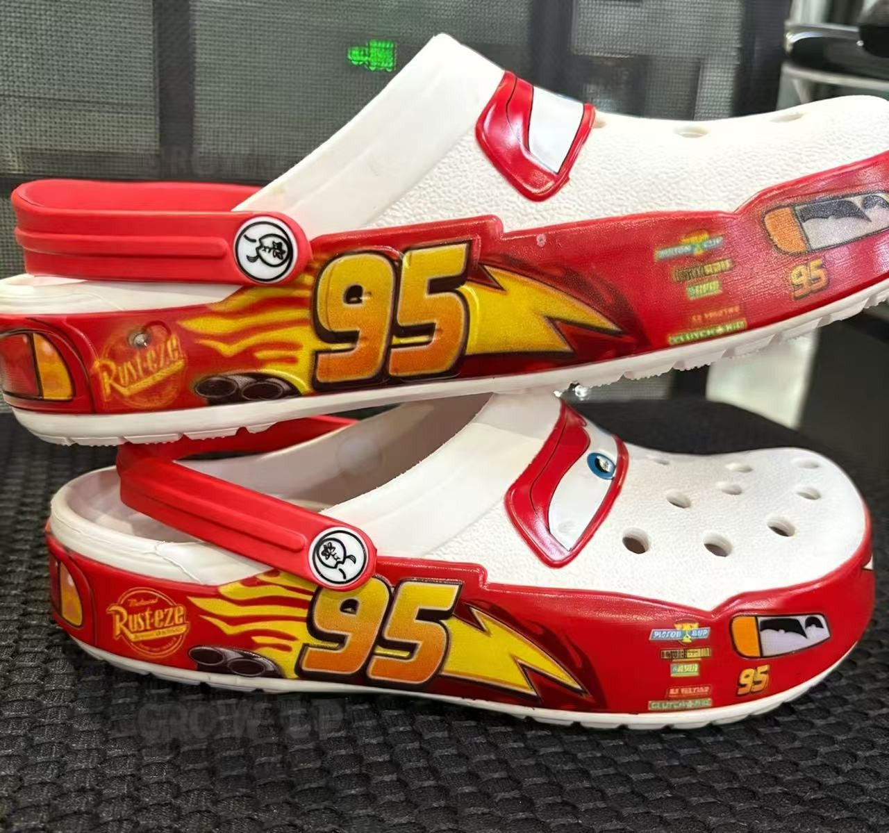 Chinelo Sólido de Desenho Animado Hot Anime Disney McQueens Pixar Impermeável Sandálias Casuais Respiráveis Sapatos Eva com Tira no Tornozelo Presentes