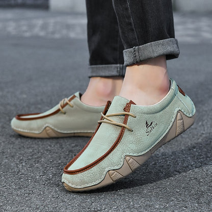 New 2024 Fashion Handmade Leather Casual Men Shoes Design Sneakers Man Loafers Breathable Low Top Flat Shoes Driving Plus Size