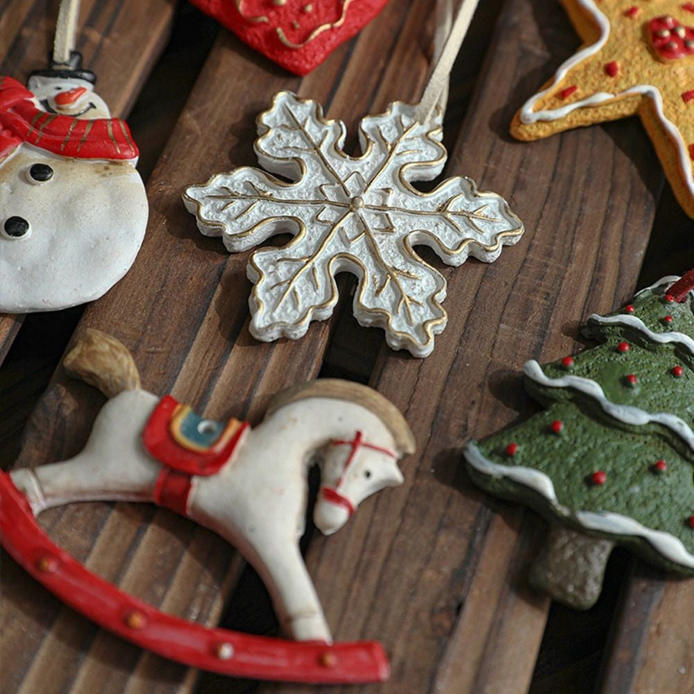 New Christmas Resin Pendant Horse Xmas Tree Decoration Christmas Socks Gift House DIY Kids Toys Gifts Xmas Ornaments