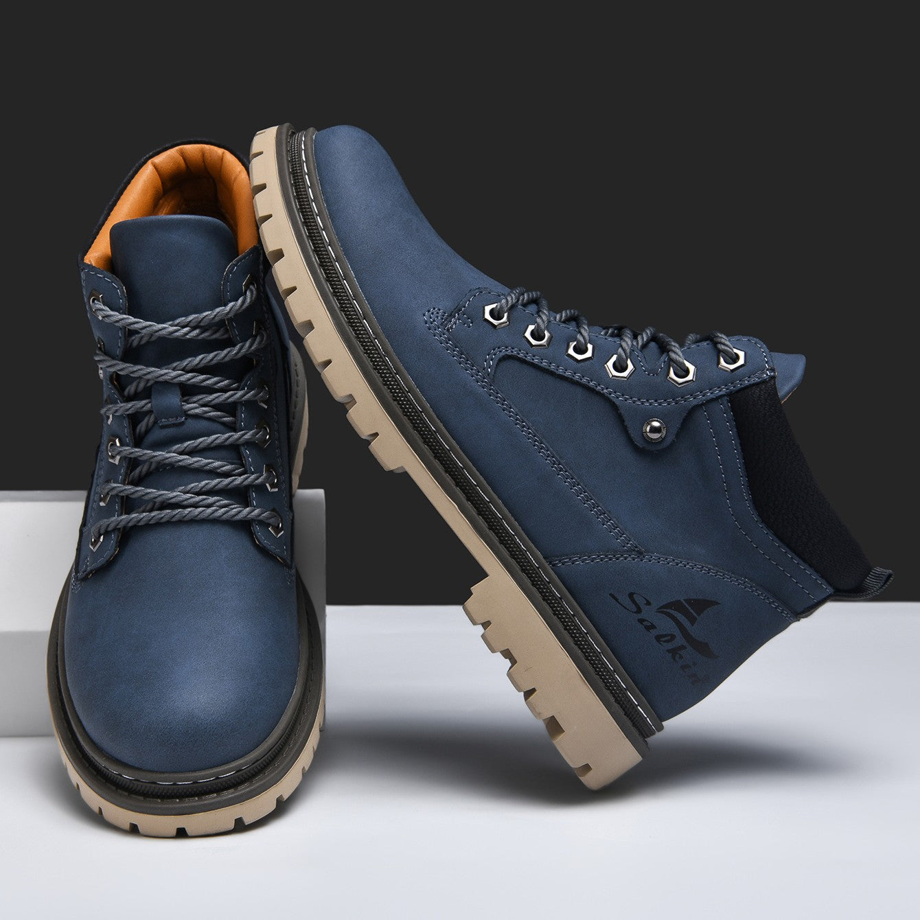 Classic Handmade Leather Men Boots Work Shoes Outdoor Hiking Boots Sneakers Hombres Botas Winter High Top Footwear Anti Slip