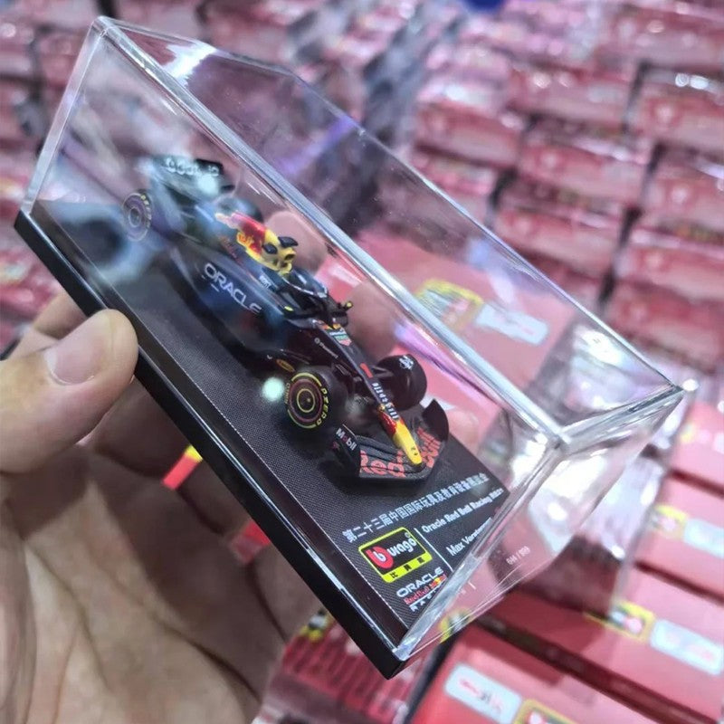 Novidade em Estoque Bburago 1:64 Série F1 2025 Ferrari SF25 Miniatura Liga 2025 Edição CTE Caixa Acrílica Modelo de Carro Brinquedos F1 Presente Infantil