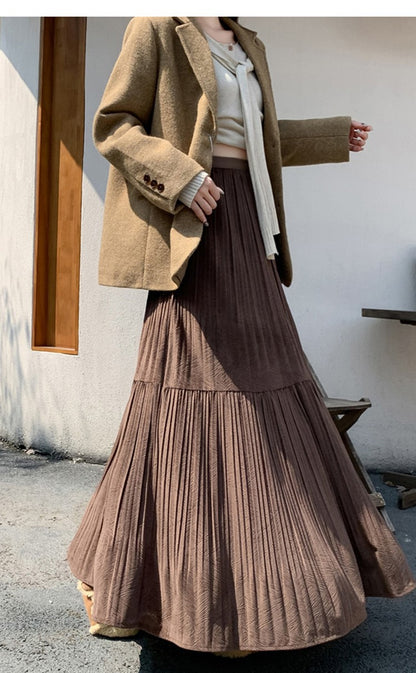 Pleated half skirt for women in autumn and winter 2025 new high waist slimming casual versatile A-line umbrella long skirt