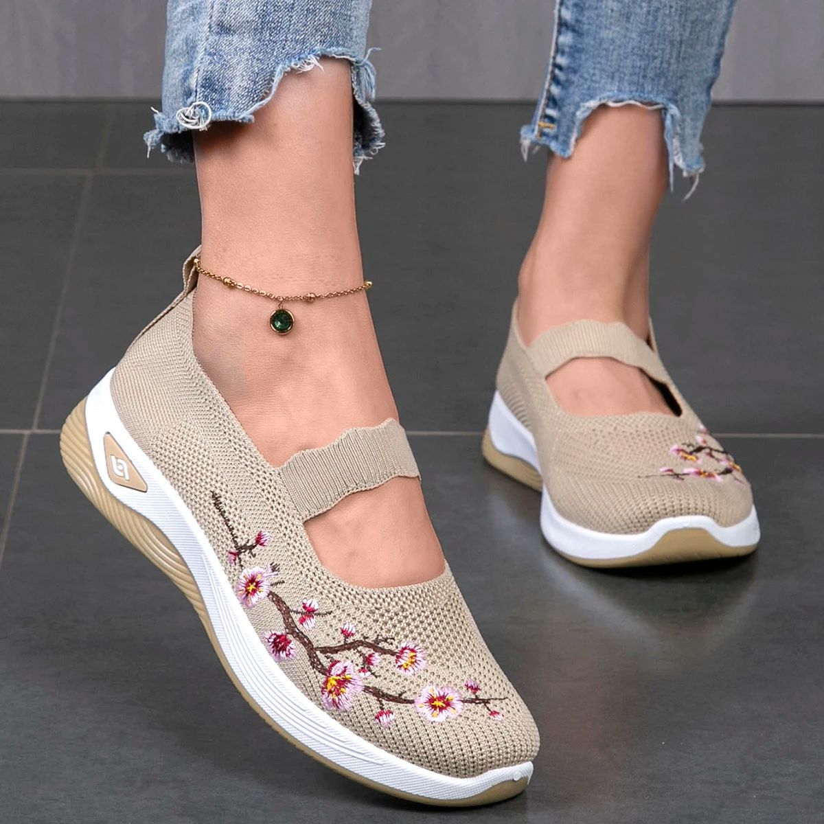Women's Summer Casual Sneakers - Breathable Mesh Flats for All-Day Comfort