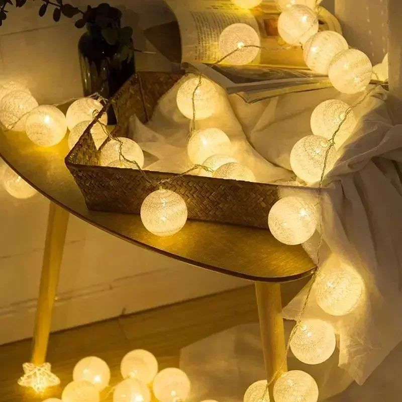 10/20LED Cotton Balls String Lights Battery Powered Fairy Garland Lighting Strings Holiday Wedding Party Decoration Birthday