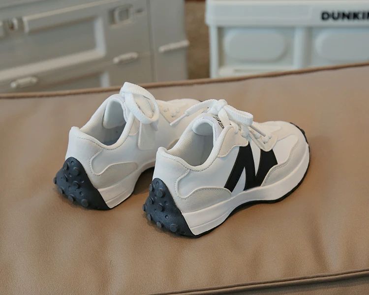 Children's Spring New Leather Upper Sneakers Kids Non-Slip Casual Shoes Boys Girls Soft Sole Students Tennis Toddler Sport Shoes