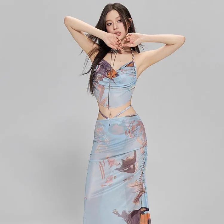 2024 New Three-Piece Bikini Set Beach Vacation Hot Spring Trip Slimming Long Skirt Separate Swimsuit Meat Concealing Photography