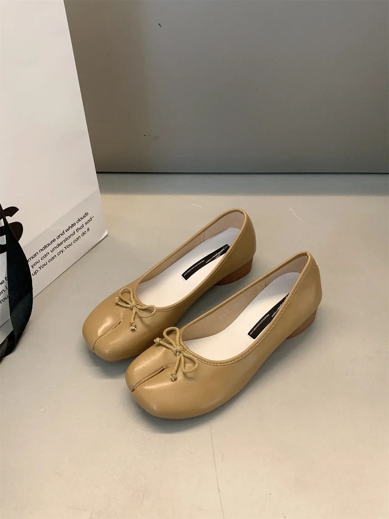 Tabi Shoes Ballet Falts Leather Ballerina Shoes For Women Split Toe Flats Tabi Shoes Slip On Soft Bottom Moccasins with Bowknot