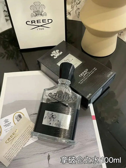 Perfume original Aventus colônia masculina 100ml tem uma fragrância duradoura.
