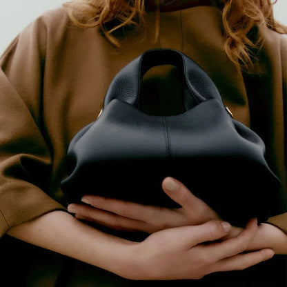 New commuting women's single shoulder cloud bag, niche retro high-end leather single shoulder crossbody bag2025