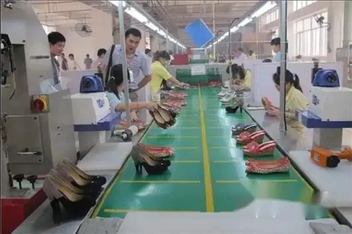 2024 New Winter Flat Shoes Women's Snow Boots Plush Warm Winter Thick Fashion  Women's Boots