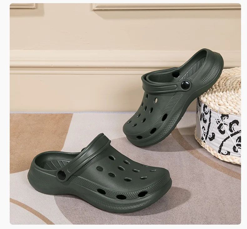 Stock Available 2024 New Large Size Beach Hollow Out Sandals Men's and Women's Garden Shoes Plus Size EVA Sole EVA Strap