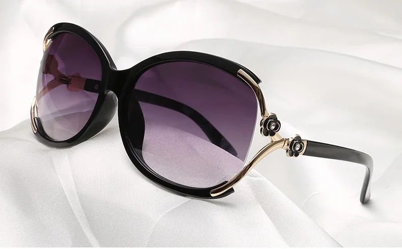 Women Sunglasses Trendy Celebrity-style Round Large-frame Stylish Sun Glasses with Camellia Hollow-out Accent Decorations