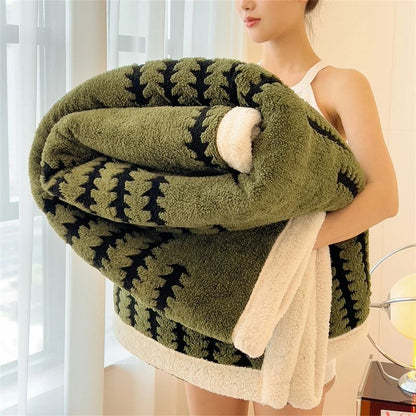 Super Thick and Warm Flannel Blanket Super Soft Fluffy Queen Size Bed Blanket Cozy Skin-friendly Multifunctional Nap Blanket