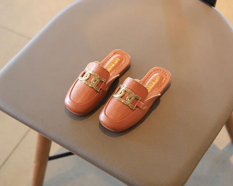 Children Sandals for Girls 2024 Summer New Girls Covered Toes Flat Leather Slippers Casual Lazy Metal Korean Kids Fashion Flats