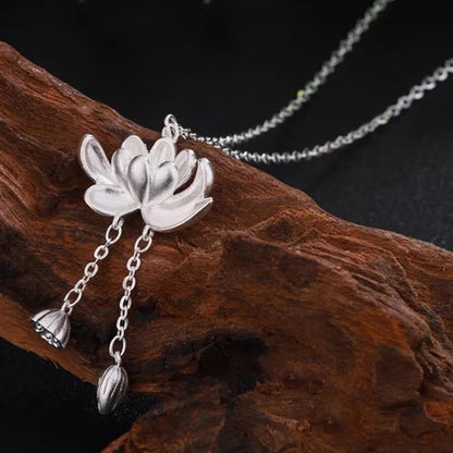 Colar de Borla de Lótus Feminino Novo Popular Amuleto da Sorte Pingente de Lótus Estilo Chinês Elegante Colares de Flores Acessórios de Joias