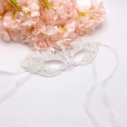 Women Sexy Hollow Lace Masquerade Gold Black Face Mask Princess Party Cosplay Prom Props Costume Nightclub Queen Eye Mask Exotic