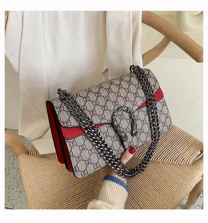 Women Stylish Retro Print Shoulder Crossbody Bag Fashionable Chain Underarm Purse Medium Hardness Polyester Lining
