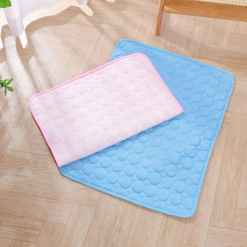 Almofada de resfriamento para cães Tapete de verão para cães Gatos Cobertor Sofá Respirável Cama para cães Tapete de verão para cachorros Capa para assento de carro Suprimentos para animais de estimação