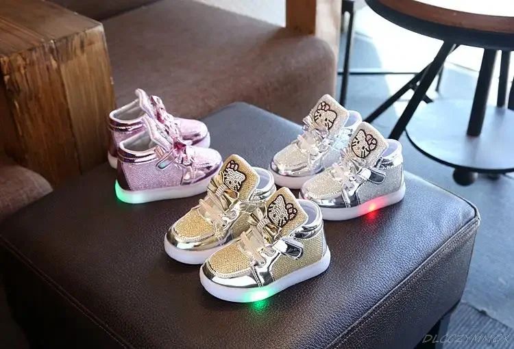 New Disney Children Luminous Shoes Boys Girls Hello Kitty Shoes Flashing Lights Fashion Sneakers Toddler Little Kid LED Sneakers