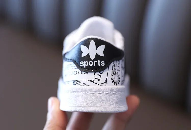 Children's Sneakers Kids Fashion Design White Non-slip Casual Shoes Boys Girls Hook Breathable Sneakers Toddler Outdoor Shoes