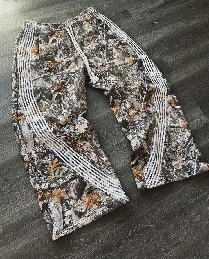 Calça Casual Bordada Cinza Y2k Camuflada Tática Funcional Masculina Feminina Premium Moletom com Cordão