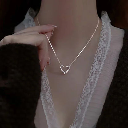 Colar Feminino com Pingente de Gota D'água com Borla em Aço Inoxidável Banhado a Ouro, Estilo Europeu e Americano, Corrente na Clavícula, Joia para Festa