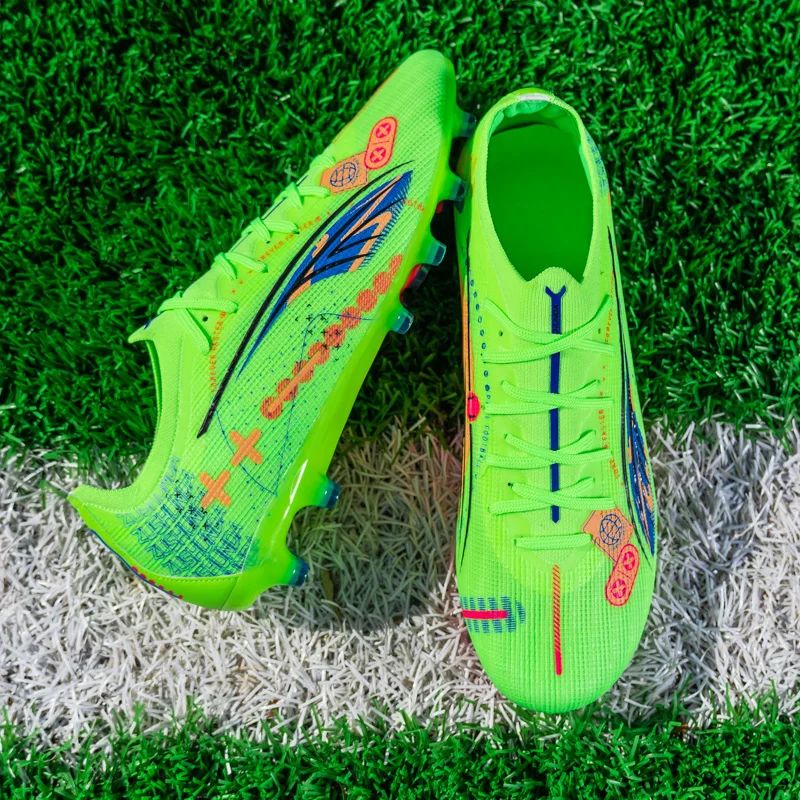 New Men Football Shoes Society Cleats Professional Soccer Shoes Indoor Fast Football Field Boots Sneaker Boy Original Training