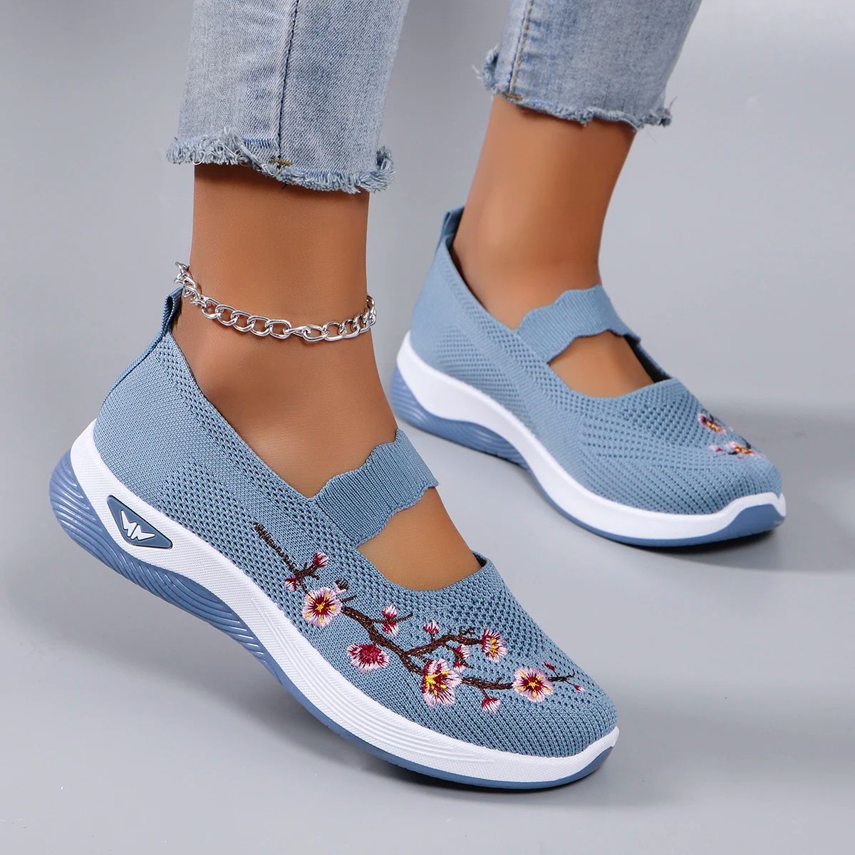 Women's Summer Casual Sneakers - Breathable Mesh Flats for All-Day Comfort