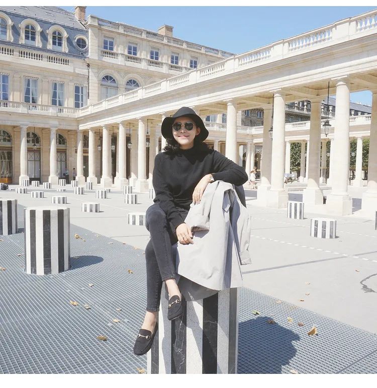 Plus Size High Waist Black Jeans Women's Spring Autumn Fashion Slim Fit Nine Point Cotton Denim Pants with Button Decoration