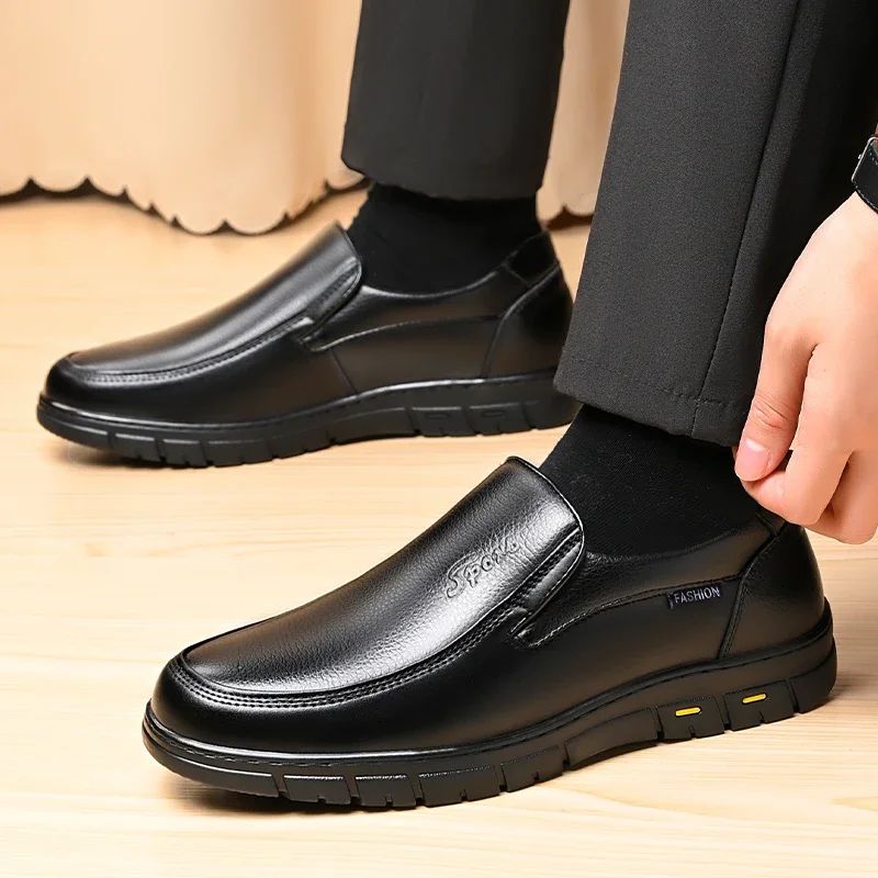 Winter Warm Men Casual Shoes Genuine Leather Breathable Man Loafers High Quality Mens Formal Dress Shoes Slip on Driving Shoes