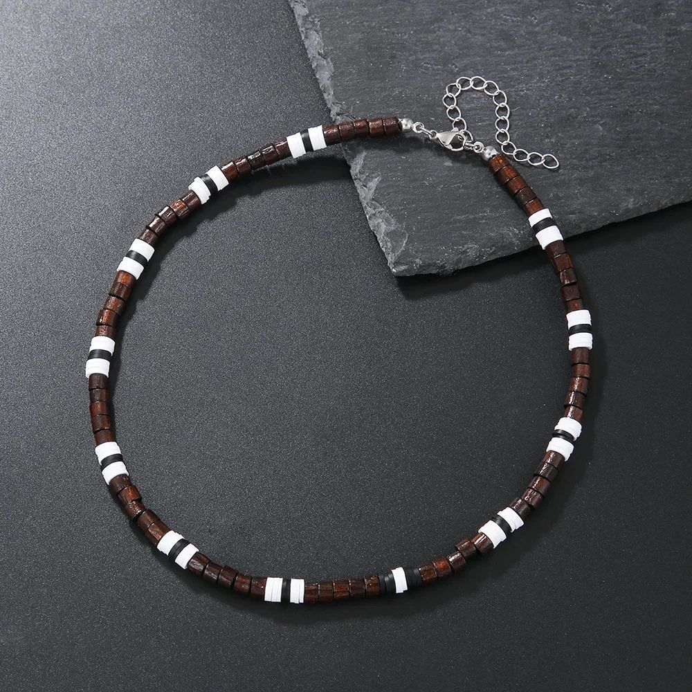 Colar Masculino Artesanal de Contas de Madeira e Argila Colar Fashion Vintage Africano de Contas Brancas para Homens Colar de Surfista de Praia Joias Tribais