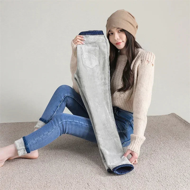 Winter Women Chic Fleece Thermal High Waist Jeans Lady Snow Warm Plush Denim Pants Girls Classic Fashion Straight Leg Trousers