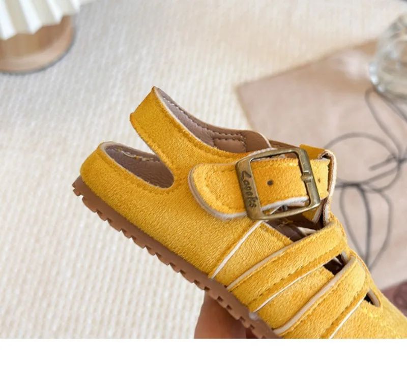 1-12Y Children's Sandals Toe Protect Boys Girls Summer New Candy Color Soft Sole Shoes Kids Casual Retro Flat Leather Sandals